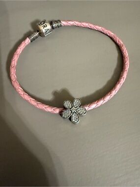PANDORA Dazzling Daisy Charm 791480CZ Pink Leather Bracelet Set NWOT